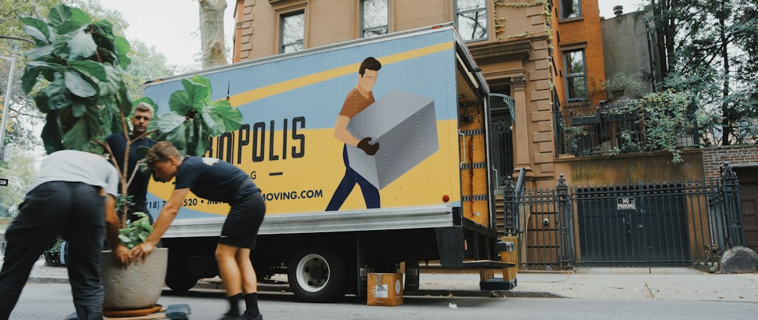 Here's How to Make Moving for Work Easier 1 img